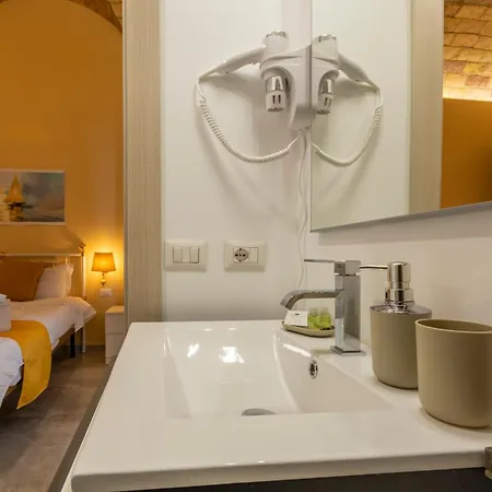 住宿加早餐酒店 Urban Sirena 滨海弗兰卡维拉