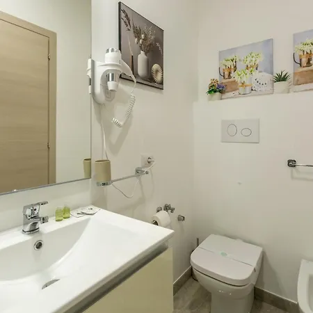 Urban Sirena לינה וארוחת בוקר 3*